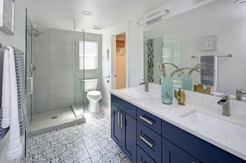Skilled Renton bathroom remodeler in WA near 98058